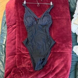 Cupshe Black Ribbed V-Neck One-Piece Bodysuit